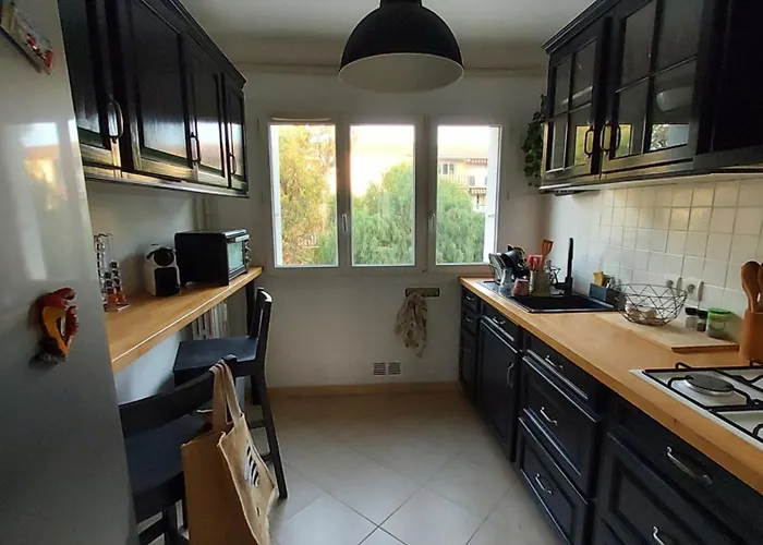 Grand T2 Ensoleille - Proche Gare Hyères